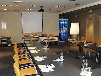 Ea Hotel Crystal Palace Prague 4*,